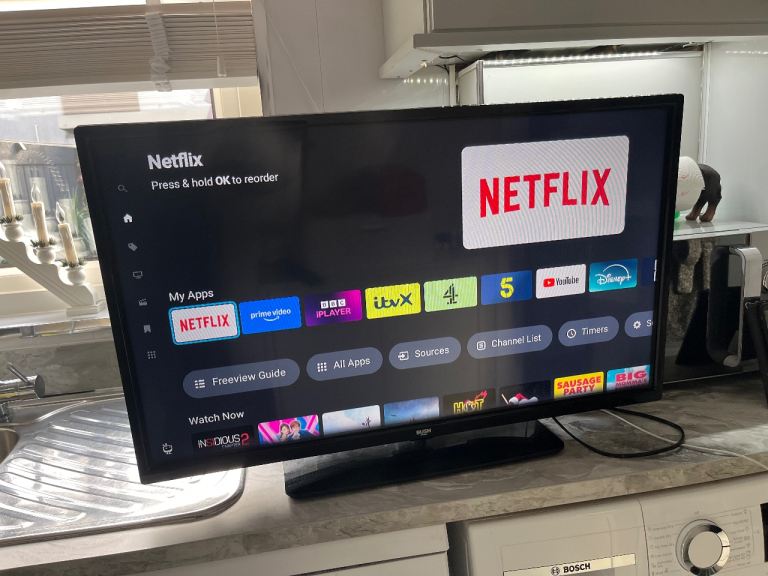 Bush 32” HD HDR TiVo Smart LED TV In Great Condition