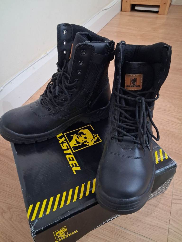 Max Steel steel toe capped boots size 12
