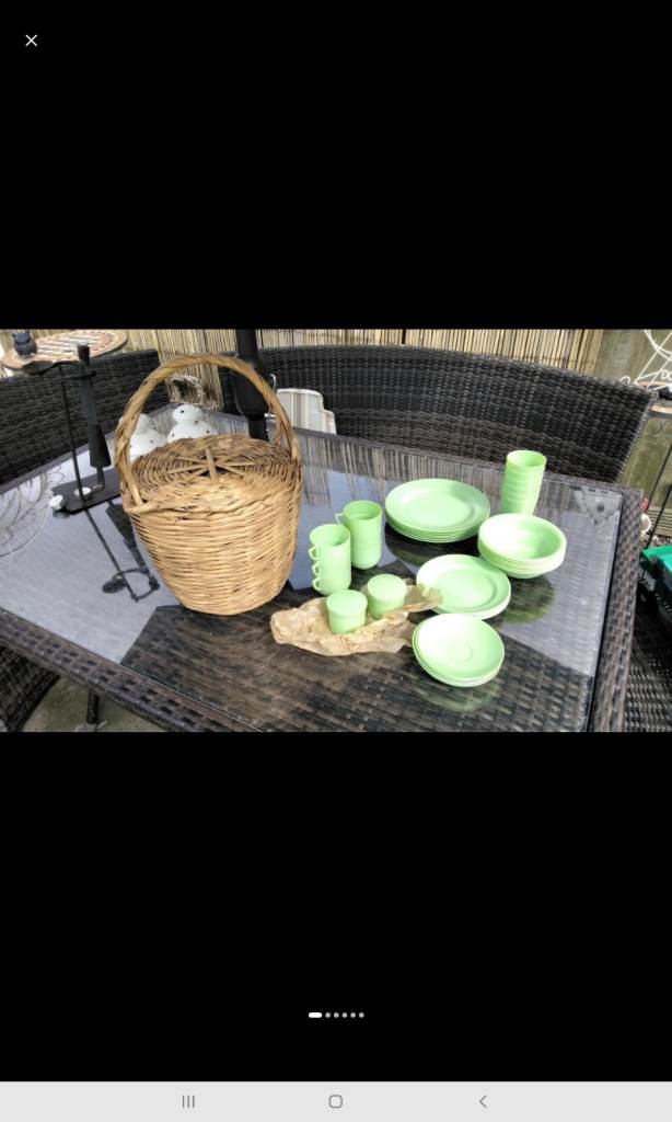 Vintage picnic set in a cool round basket classic car