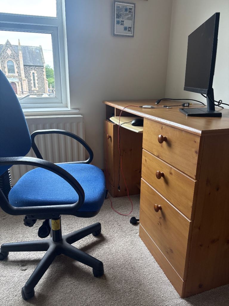 FREE Comfortable Blue Office Chair  and computer desk 