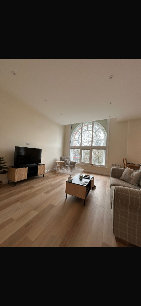 Newly renovated one bedroom unfurnished flat