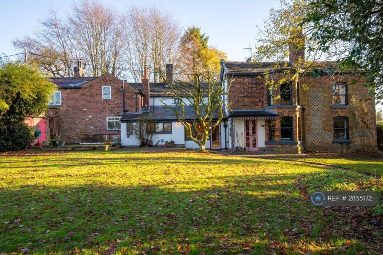 5 bedroom house in Dark Lane, Macclesfield, SK11 (5 bed) (#2855172)