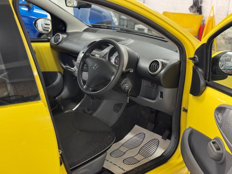 2010 Peugeot 107 1.0 Urban 5dr 2-Tronic HATCHBACK Petrol Automatic