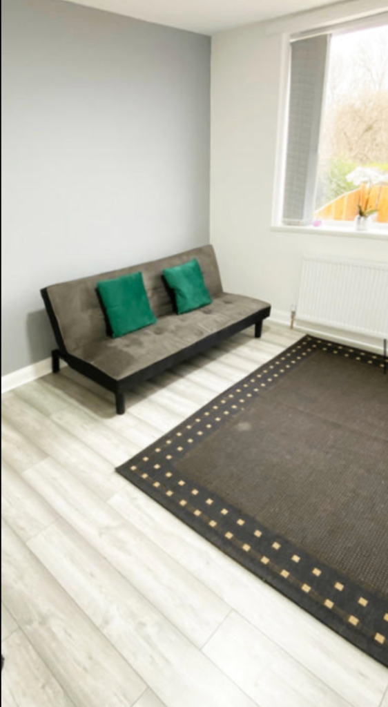 Modern 4-Bedroom House | Furnished | Kitchen | Parking | Monk BridgE | Headingley,West Yorkshire LS6