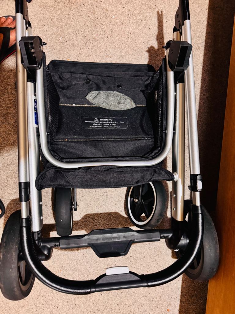 Miniuno Toura Special Edition Car and seat Travel System