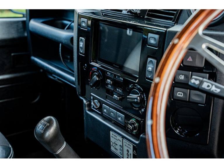 2014 Land Rover Defender XS Station Wagon TDCi [2.2] WINDOW VAN DIESEL Manual