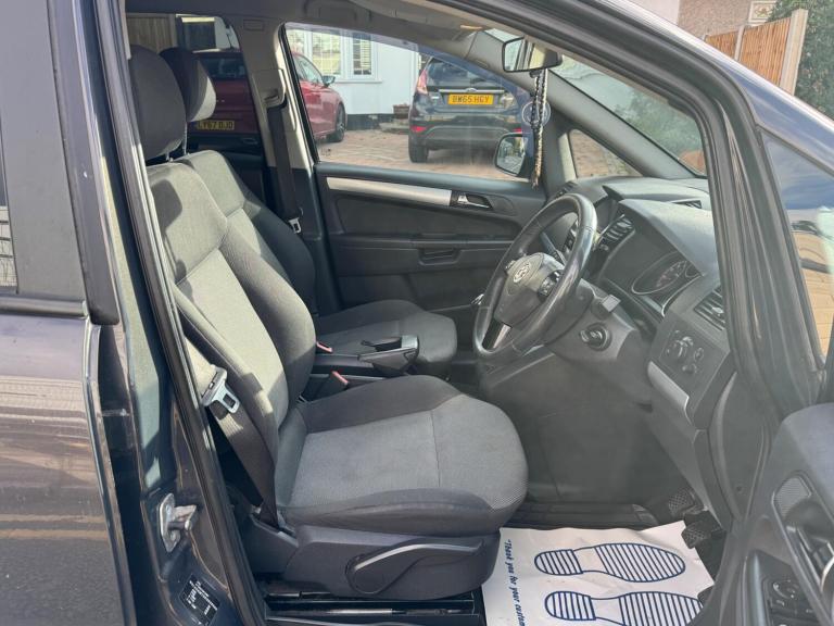 2012 Vauxhall Zafira 1.6 16V Exclusiv Euro 5 5dr MPV Petrol Manual