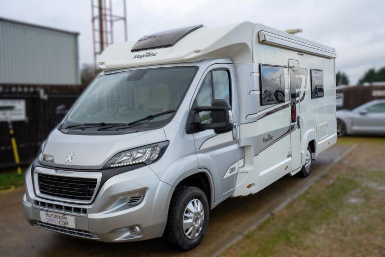 Elddis Majestic 285 - 4 Berth Luxury Motorhome, End Washroom, Twin Fixed Beds
