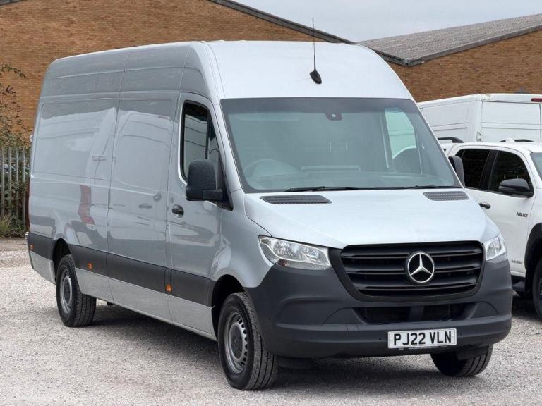 2022 Mercedes-Benz Sprinter 3.5t H2 Progressive Van PANEL VAN DIESEL Manual