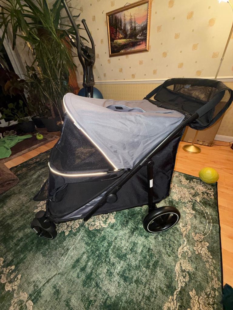 Dogs stroller Dog/pets Stroller, Foldable with Adjustable Canopy for Medium and Large Breeds