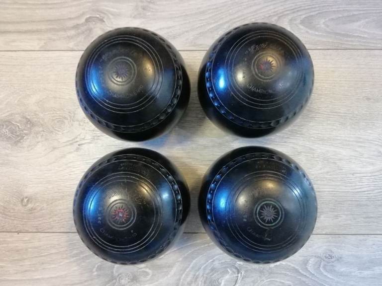 Lawn Bowls Henselite Championship, Size 4. 