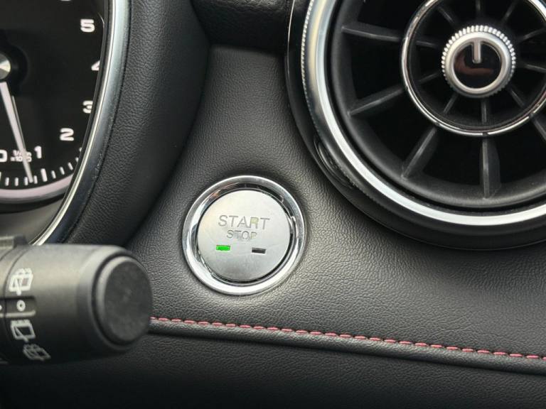 2020 MG MG HS 1.5 T-GDI Exclusive SUV 5dr Petrol Manual Euro 6 (s/s) (162 ps) ESTATE Petrol Manual