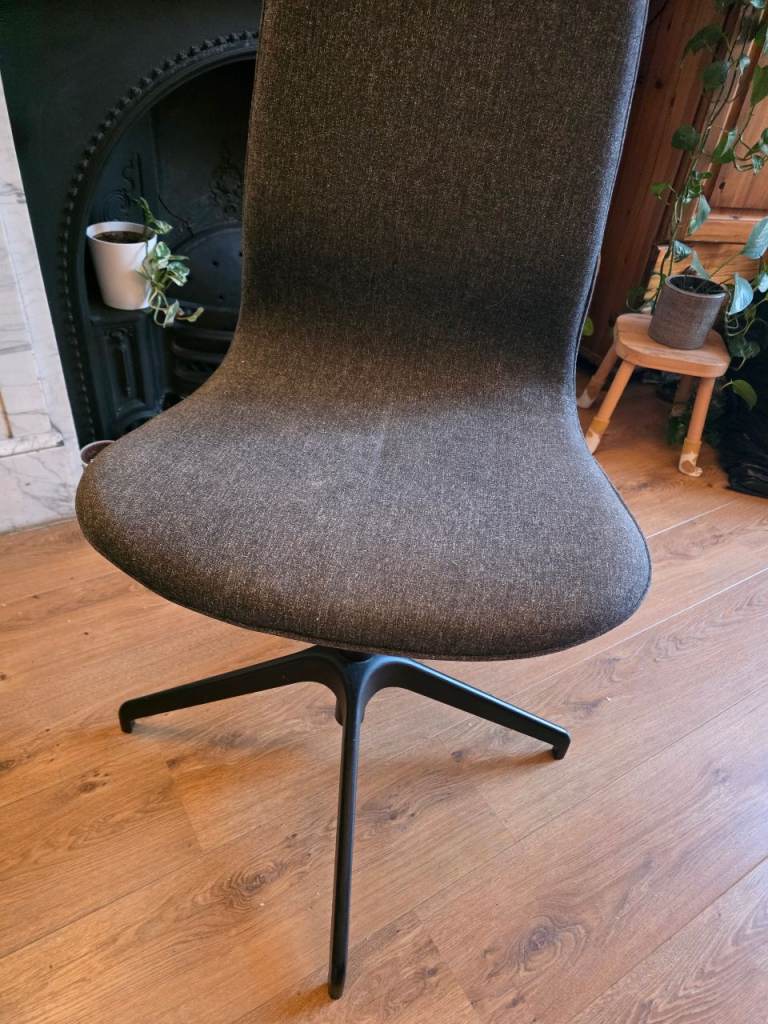 IKEA LÅNGFJÄLL Swivel Office / Conference Chair (RRP £115)