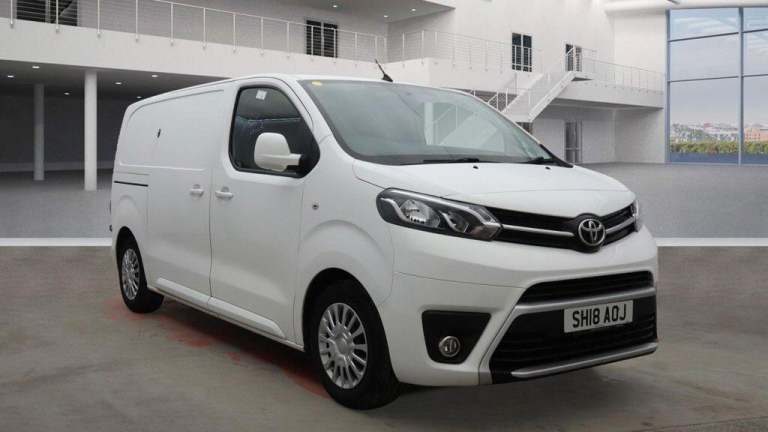 2018 Toyota ProAce 1.6D Comfort Medium Panel Van MWB Euro 6 6dr PANEL VAN Diesel Manual
