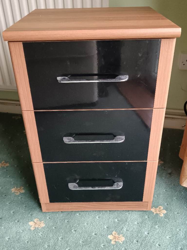 FREE 3 Drawer Filing Cabinet 