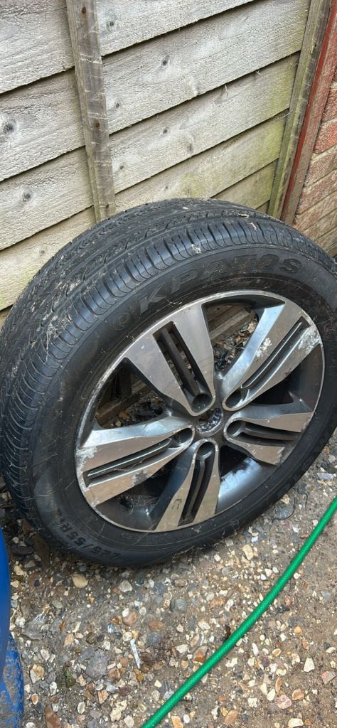 Hyundai ix35 wheel and tyre