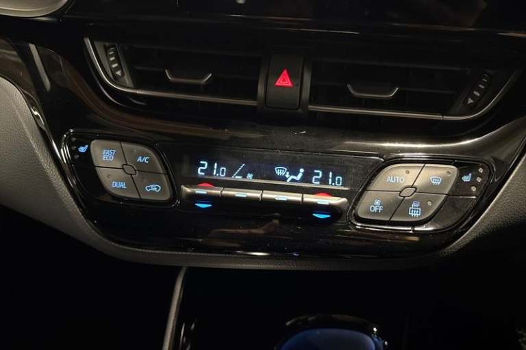 2022 Toyota C-HR 1.8 VVT-h GPF Design SUV 5dr Petrol Hybrid CVT Euro 6 (s/s) (122 ps) Automa SUV ...