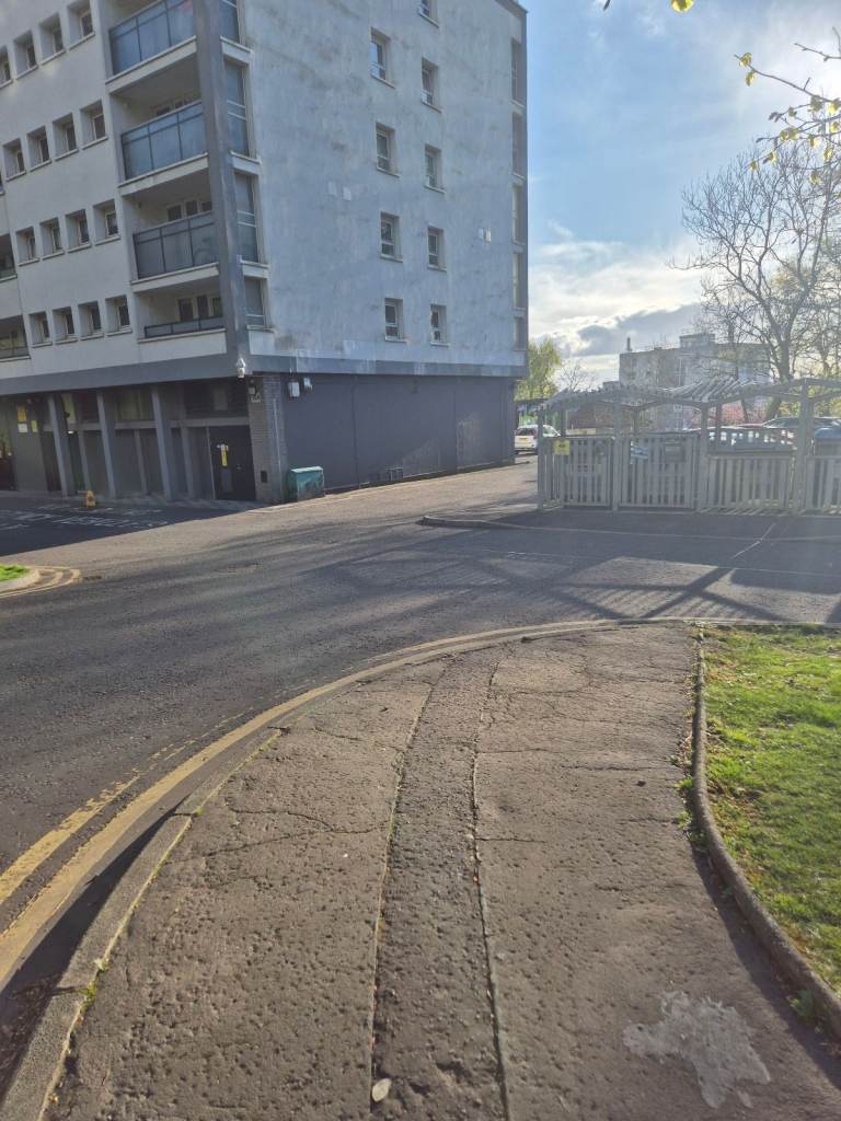 2 bedroom flat broomhill 