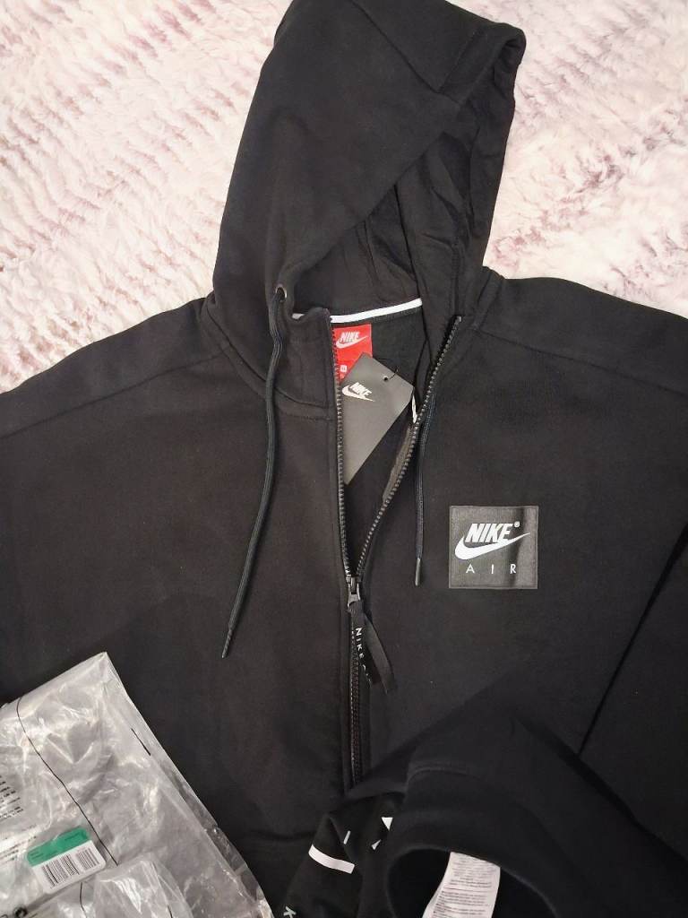 Men's Nike Air Tracksuit. Brand New. Size XL. Tags & Authenticity 