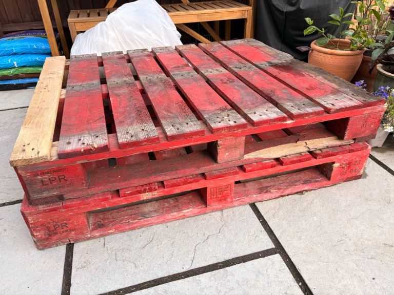Free wooden pallet x 2 