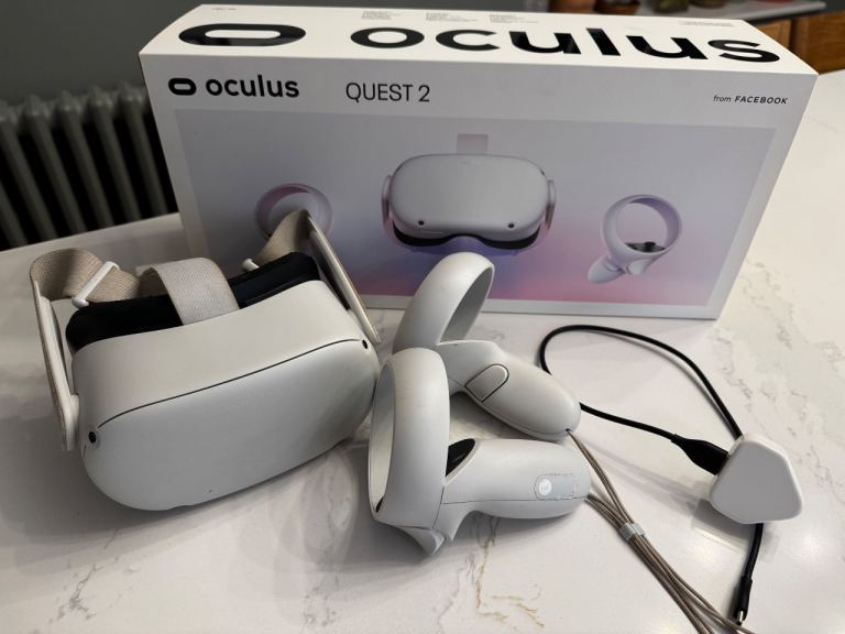 Oculus Quest 2 VR Headset