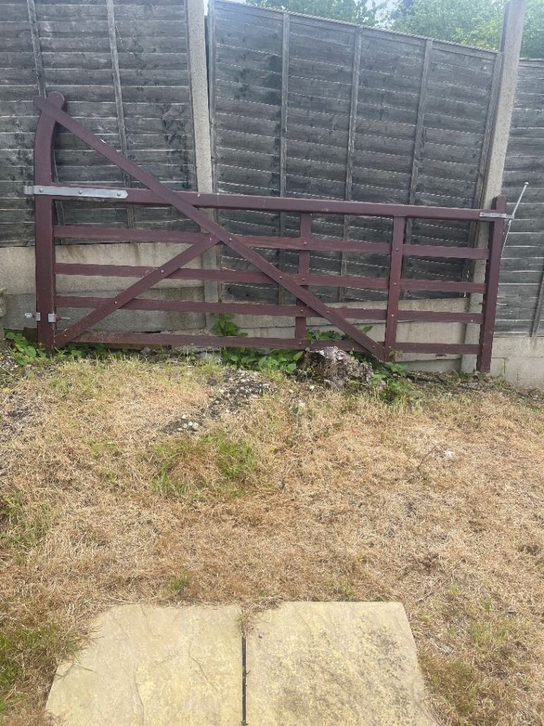 Field gate 3 metres wide x 1.2 high hardwood 