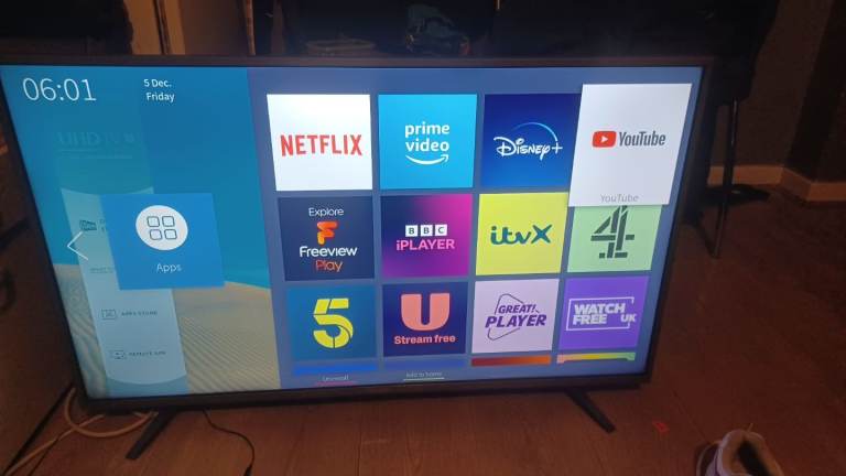 FREE DELIVERY excellent 43 HISENSE ULTRA 4K HD LED SMART TV freeveiw channels inbuilt 