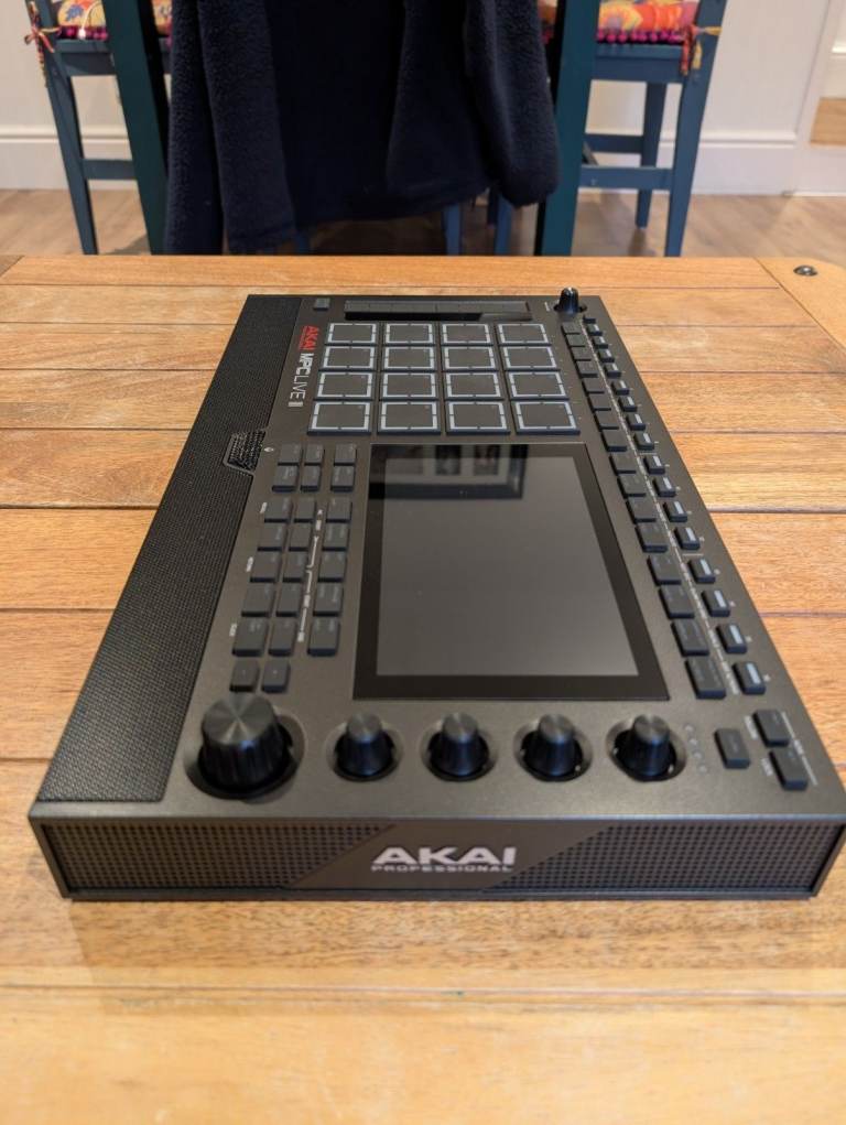 Аkаi MPC Livе 3 III - Excellent Condition, £550.00 for Sale