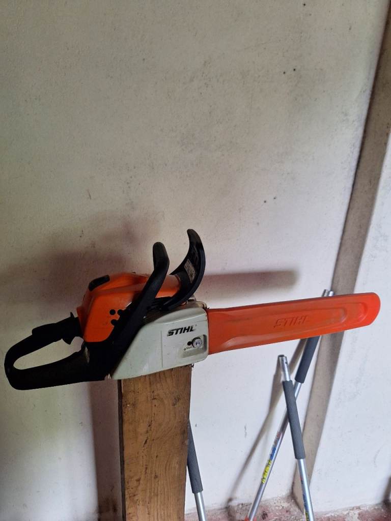 Stihl ms211 chainsaw 