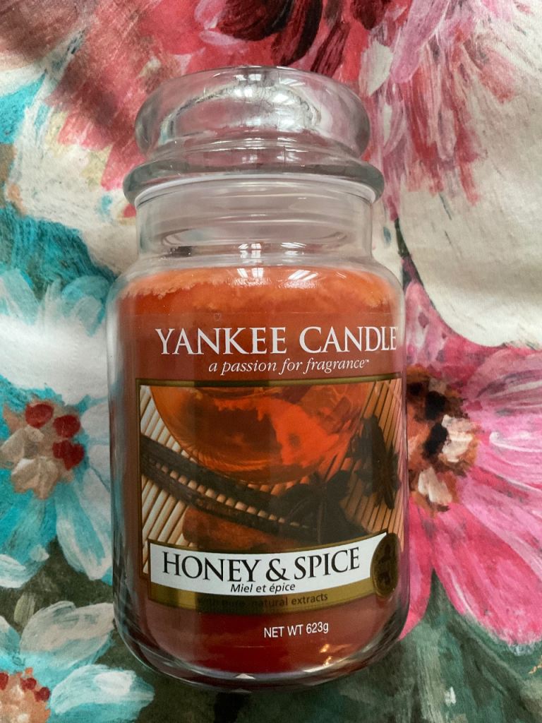 image for Yankee Candle - Honey and Spice
