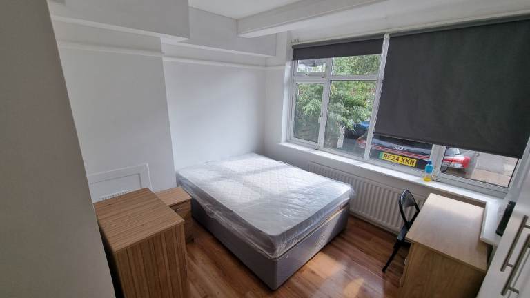 5 bed house to rent
