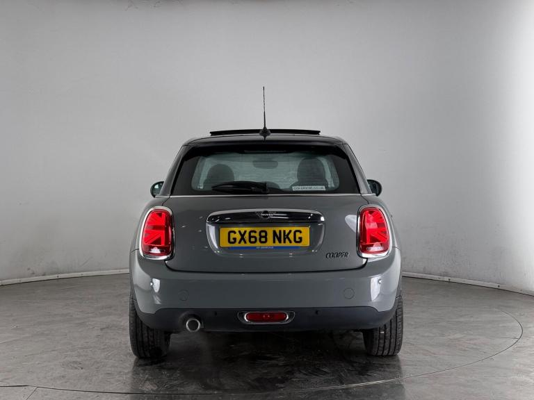 2019 MINI Hatch 1.5 Cooper Exclusive Euro 6 (s/s) 5dr HATCHBACK Petrol Manual