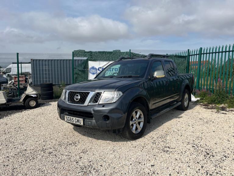 2015 Nissan Navara Double Cab Pick Up Tekna 2.5dCi 190 4WD PICK UP Diesel Manual