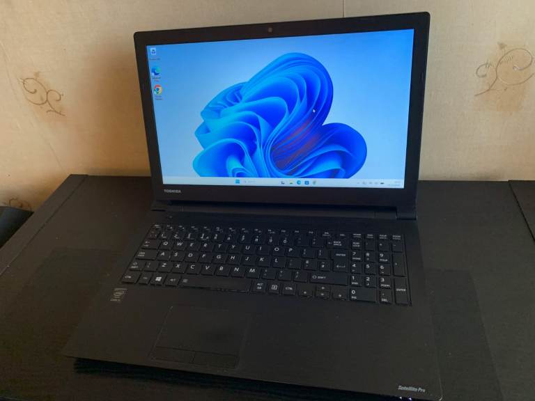Toshiba Satellite Pro R50 Laptop