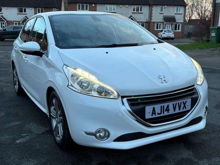 2014 Peugeot 208 1.6 e-HDi Allure 5dr HATCHBACK Diesel Manual