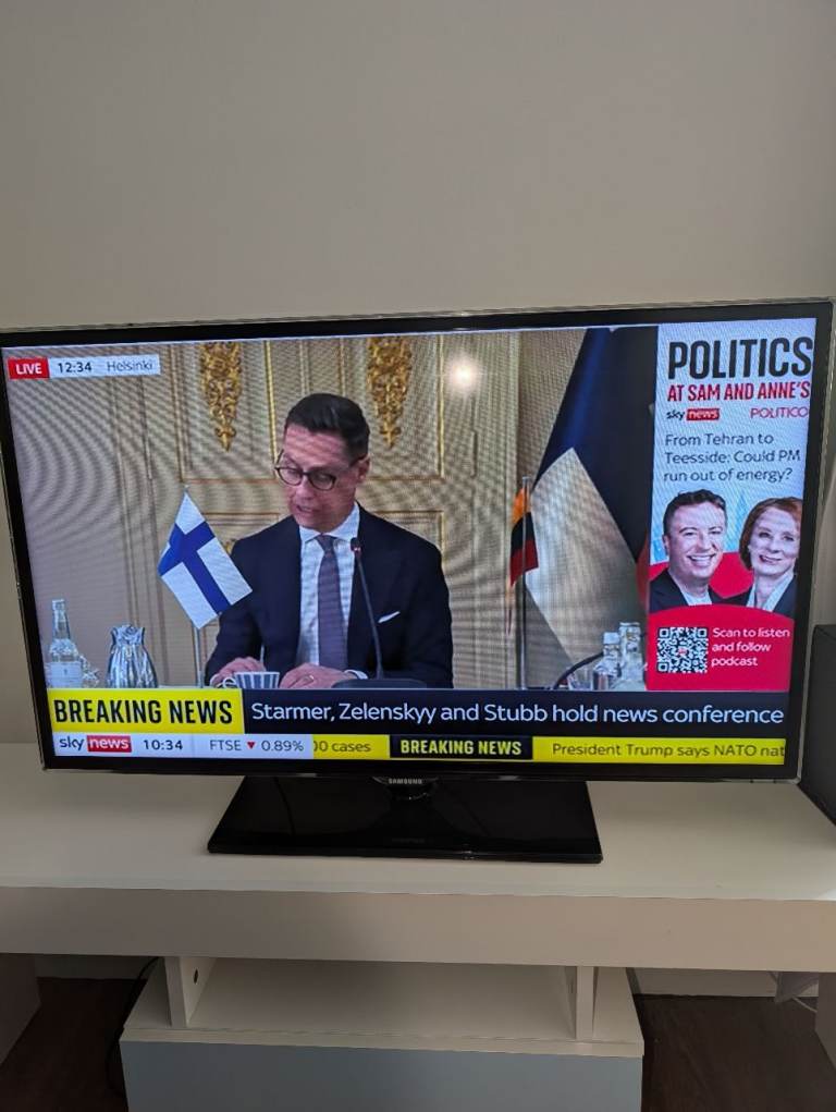 Samsung 40 inch HD led smart tv