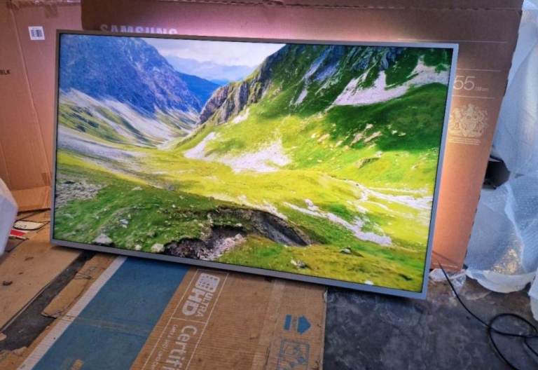 50" Philip Smart led WiFi TV with 2 Remote £135