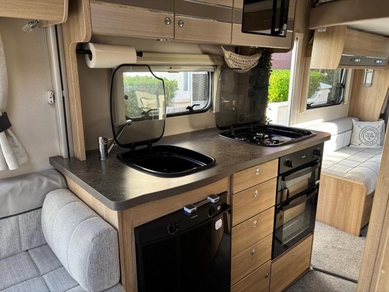 Elddis Autoquest 196 2019 6 Berth 6 Belt Rear Lounge Motorhome for sale