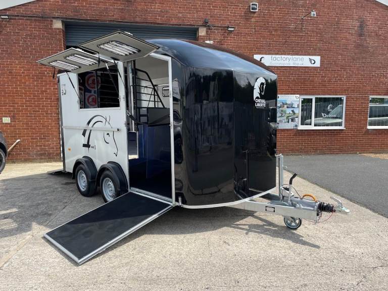 Cheval Liberte Maxi 3 Herringbone Horse Trailer with Tack Room, Brand New, £12,900+VAT