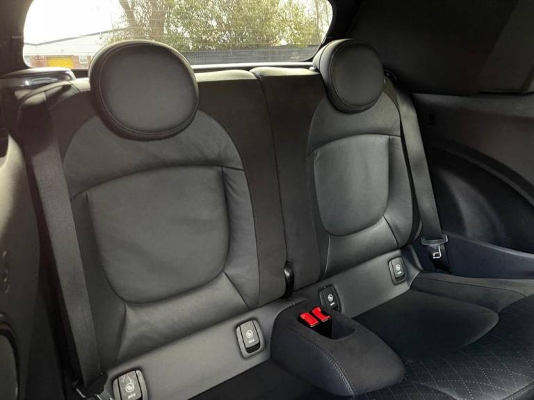 2018 MINI Convertible 1.5 Cooper Classic Convertible 2dr Petrol Steptronic Euro 6 (s/s) (136 ps) ...