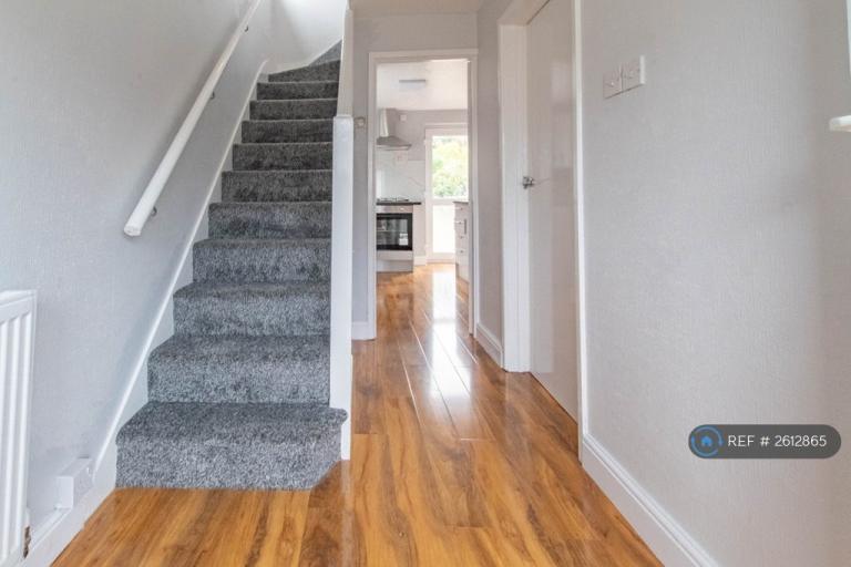 3 bedroom house in Neithrop Avenue, Banbury, OX16 (3 bed) (#2612865)