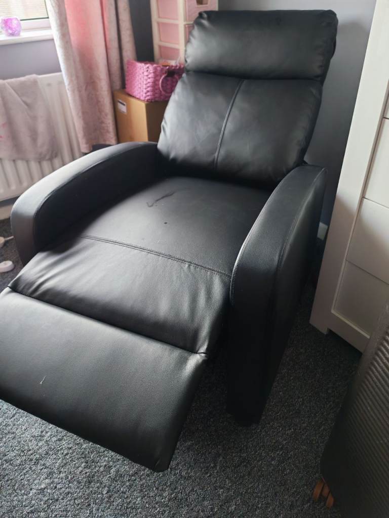 Black Faux Leather Recliner Armchair – Fair Condition