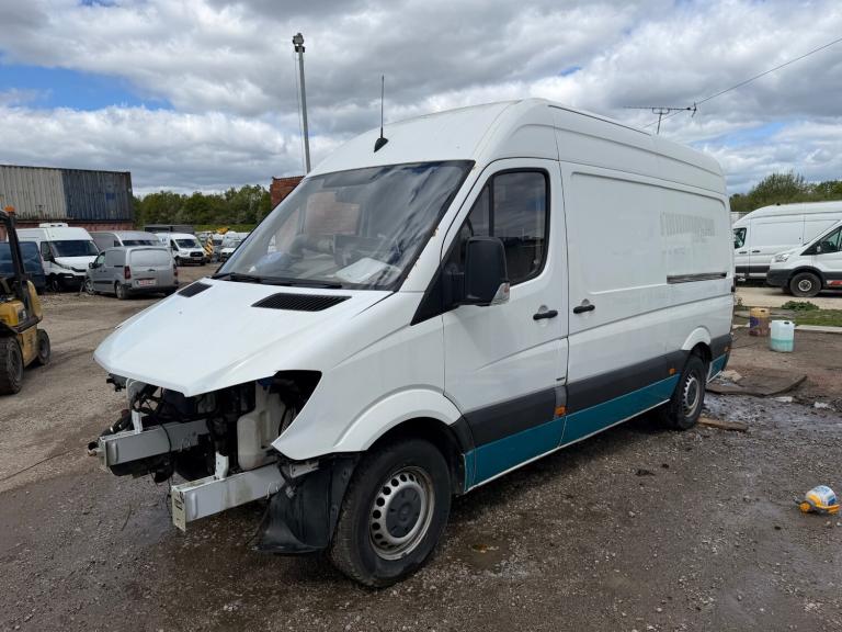 2015 Mercedes-Benz Sprinter 3.0 v6 319cdi mwb NEEDS ENGINE RARE VAN PANEL VAN Diesel Manual