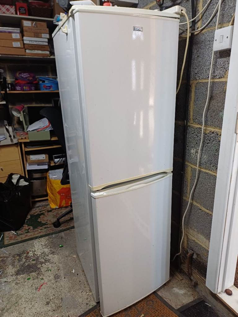 Free White Fridge Freezer – Good Condition
