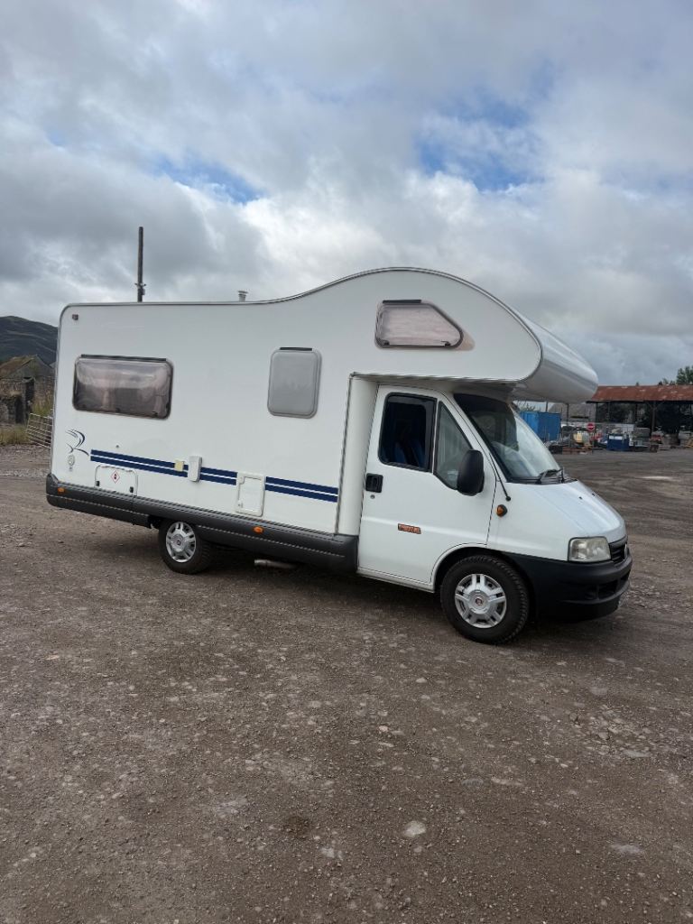 Motorhome 4berth immaculate L shape rear lounge  