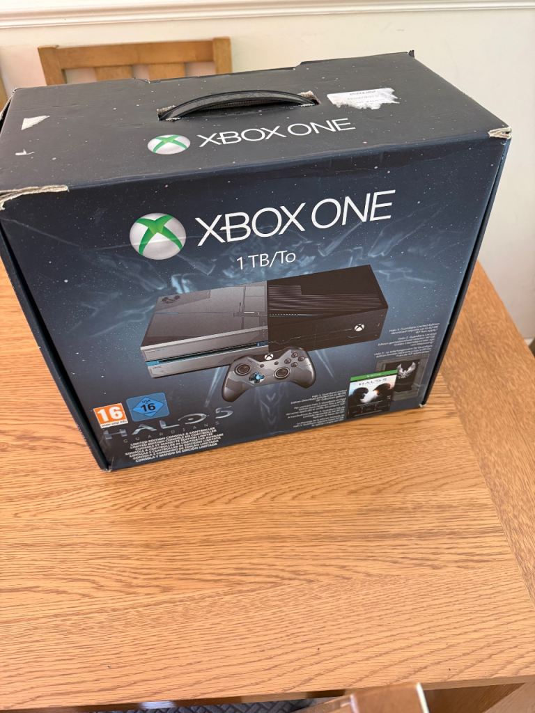 Xbox one halo edition 