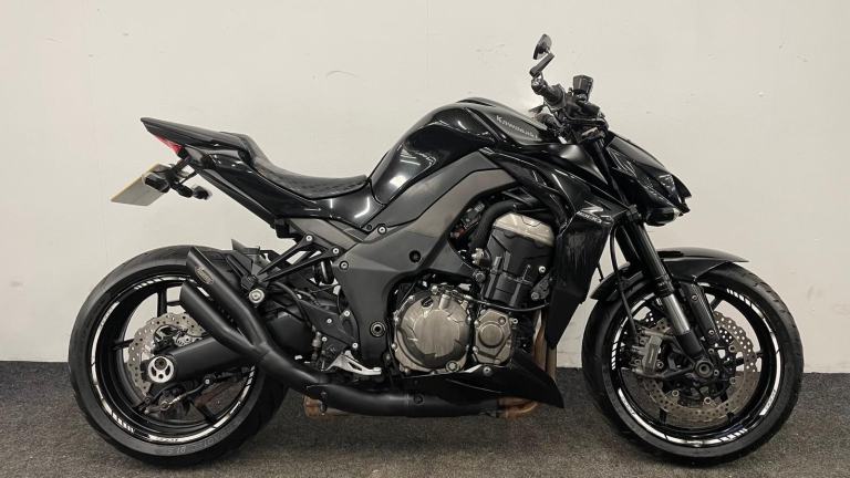 KAWASAKI Z1000 ** TWIN HURRIC EXHAUSTS - TAIL TIDY - 12 MONTH MOT **