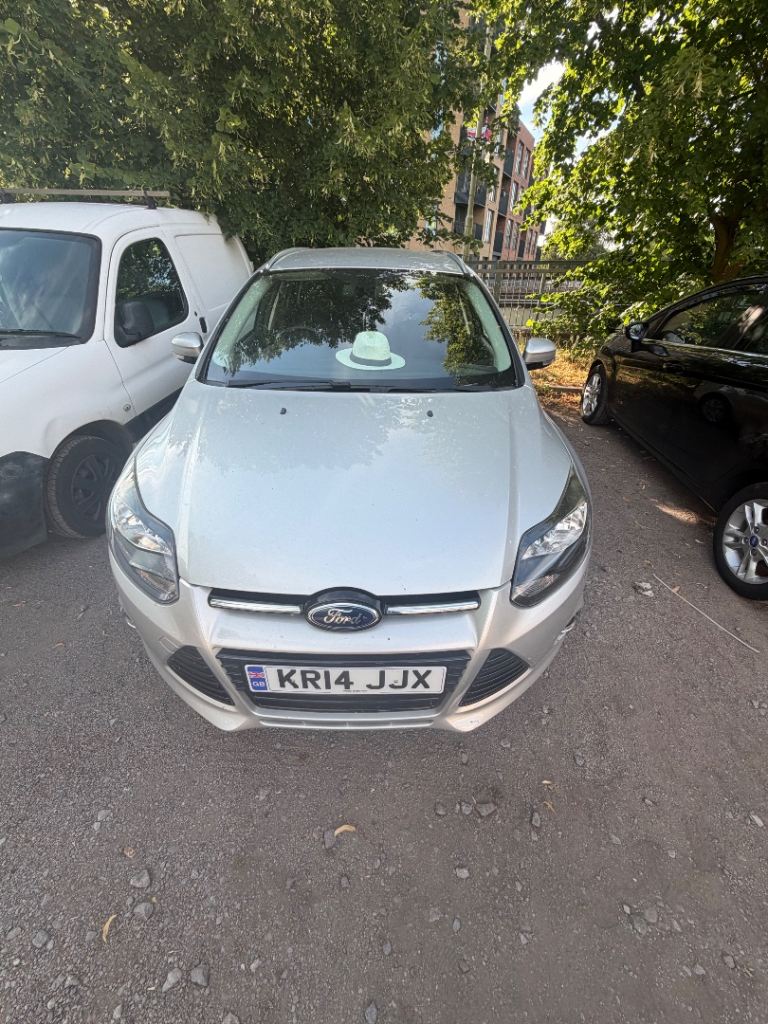 2014 Ford Focus Titanium Navigator 1.6 Automatic Estate 