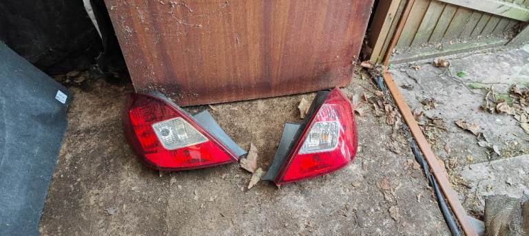 2009 corsa d life 1.2  5 door rear tail lights used