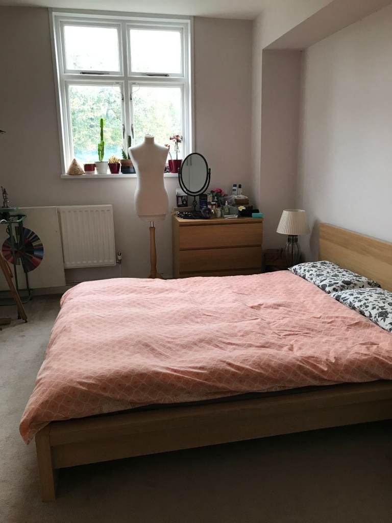 2 bedroom Holland Park,  London flat swap in for 1 or 2 bedroom Flat 